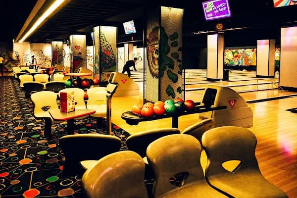 Trio Bowling & Game World - Bovling salonu - İstanbul Kadıköy