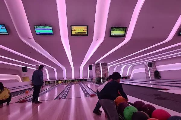 Play Bowling - Eğlence Merkezi - İzmir Gaziemir