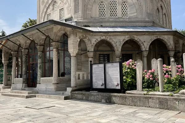Çemişgezekli Seyyid Haydar Sami Efendi'nin Kabri Şerifi - Kutsal Yer - İstanbul Fatih