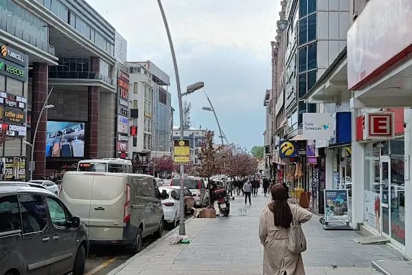 Serra City Yaşam ve Eğlence Merkezi - Alışveriş merkezi - Erzurum Yakutiye