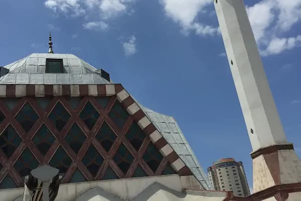 Mustafa Kanat Camii - Otobüs Durağı - İstanbul Ataşehir