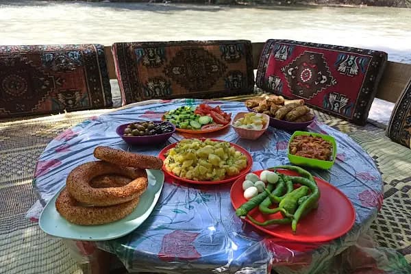 Reis'in Yeri Aile Balık Restoran - Balık Restoranı - Aydın Bozdoğan