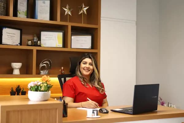 Denizli Diş Hekimi Hande Nur Duru - Diş Hekimi - Denizli Merkezefendi