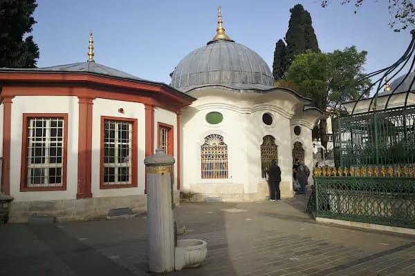 Ebu'd-Derda Hz. Türbesi - Mezarlık - İstanbul Fatih