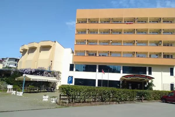 Akçaabat Uygulama Oteli - Otel - Trabzon Akçaabat