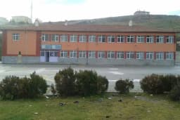Fikri İnal İlköğretim Okulu