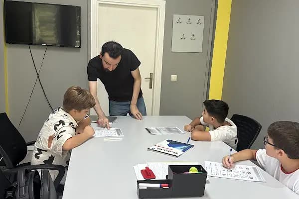DialogIST Dil Okulu Dil Kursu Yabancı Dil İngilizce Ve İspanyolca Kurs Turkish Lesson - Dil Okulu - İstanbul Sarıyer