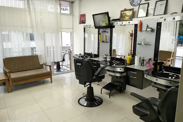 Çağlayan Erkek Kuaförü - Kuaför - İzmir Bornova