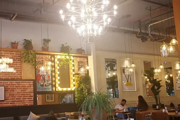 Ataşehir - Otobüs Durağı - İstanbul Üsküdar