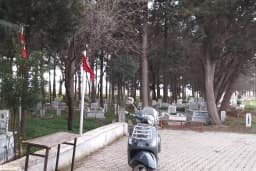 Halalca Köyü mezarlığı