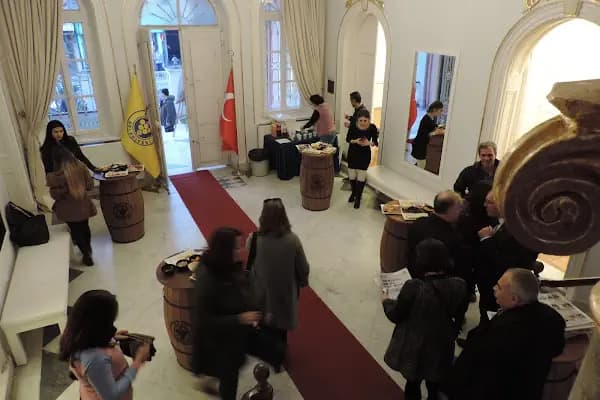 Buca Belediyesi Kültür Sanat Merkezi - Kültür merkezi - İzmir Bornova