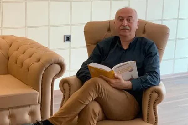 Prof. Dr. Aytekin Sır | Psikiyatrist | Ruh Sağlığı ve Hastalıkları Uzmanı - Psikiyatr - Diyarbakır Yenişehir