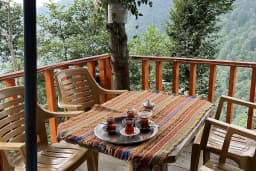 LAUSS Cafe &amp; Lounge