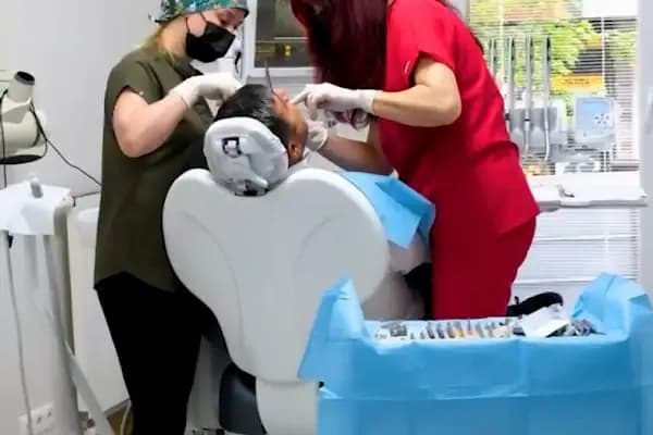 Diş Hekimi Hande Kahya ağız ve diş sağlığı polikliniği - Diş Hekimi - İstanbul Sarıyer