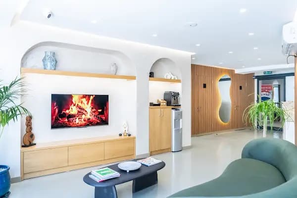 Diş Hekimi Göksenin Bulut - 7/24 Açık Diş Kliniği - Diş Hekimi - Muğla Bodrum