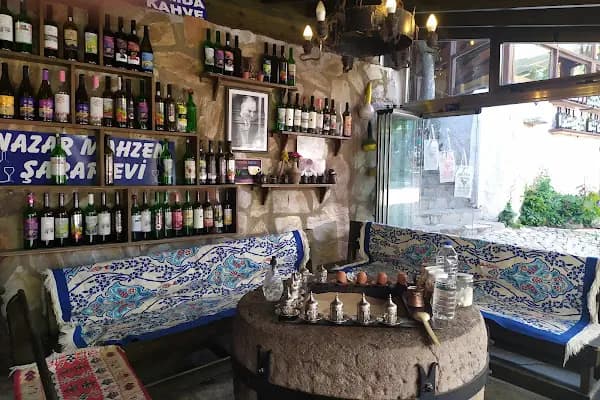 Üçyol Cafe &amp; Bar - Kafe - İzmir Buca