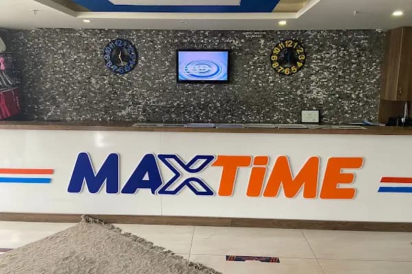Maxtime Spor Merkezi ve Yüzme havuzu - Kapalı yüzme havuzu - Konya Karatay
