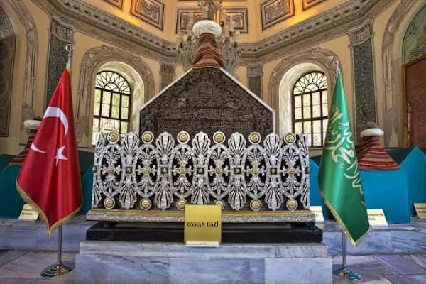 Osman Gazi Türbesi - Turistik Yer - Bursa Kestel