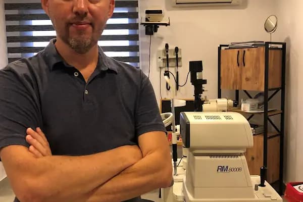 Bodrum Göz Doktoru - Op. Dr. Erkan Oğuz, Göz Hastalıkları Uzmanı - Göz Doktoru - Muğla Bodrum