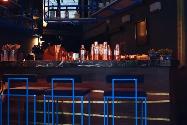Fahri Konsolos - Kokteyl bar - İstanbul Beyoğlu