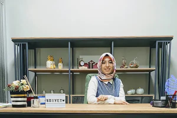 Diyetisyen Kübra Eren Ateş Zayıflama, Sağlıklı Beslenme, Kilo Alma, Psikolojik Danışmanlık - Sağlık Danışmanı - Ankara Keçiören