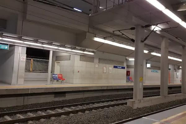 Bayraklı Metro İstasyonu - Metro İstasyonu - İzmir Bayraklı