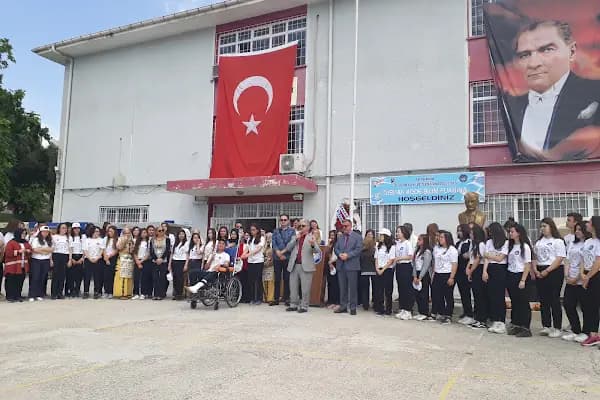 Bergama 70. Yıl Sağlık Meslek Lisesi - Eğitim - İzmir Bergama
