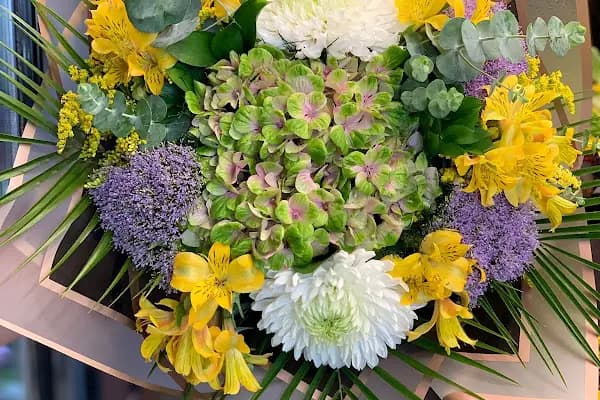 BAHÇEŞEHİR ÇİÇEKÇİ FLOWERBAR - Çiçekçi - İstanbul Bağcılar