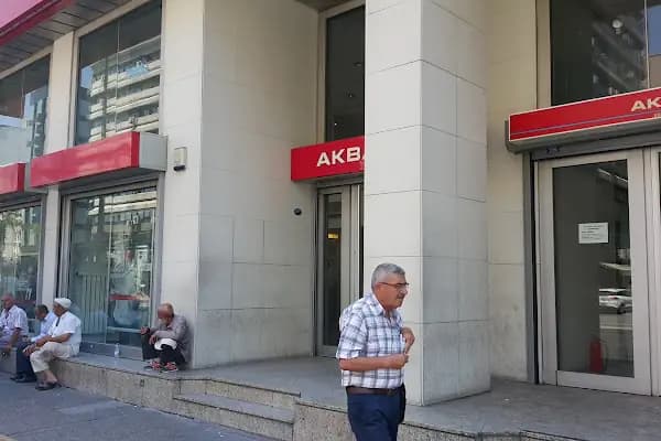Akbank Basmane/İzmir Şubesi - Banka - İzmir Konak