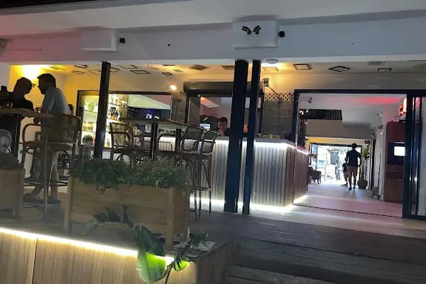 The Basement Beach&amp;Pub - Pub - Muğla Bodrum