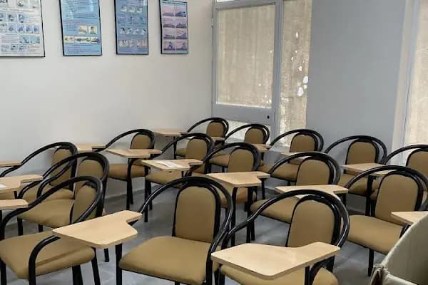 İzmir Bayraklı Özel Teknik Öğretmenler Sürücü Kursu - Direksiyon Sınav Alanı - İzmir Karşıyaka