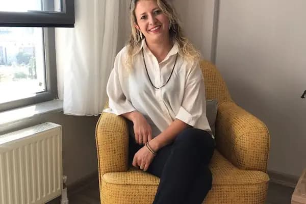 Psikolog Tuğçe Topcu - Psikolog - Ankara Sincan