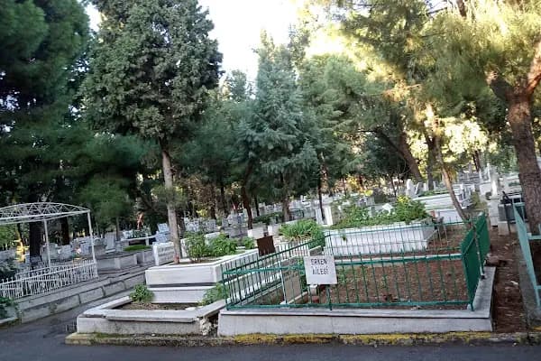 Soğukkuyu Mezarlığı - Mezarlık - İzmir Buca