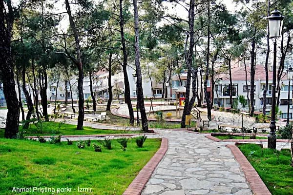 Karabağlar Belediyesi Ahmet Piriştina Doğa Sit Parkı - Park - İzmir Karabağlar