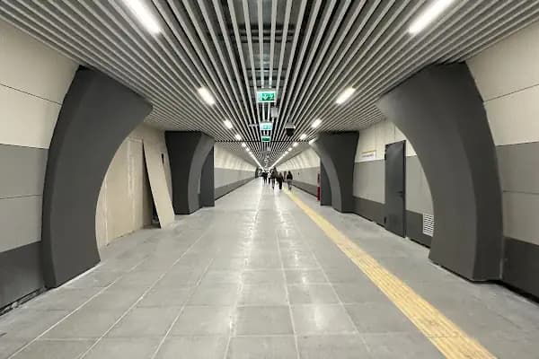 Halkalı Caddesi - Metro İstasyonu - İstanbul Küçükçekmece