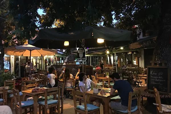 Bergama Arastası - Kafe - İzmir Bornova