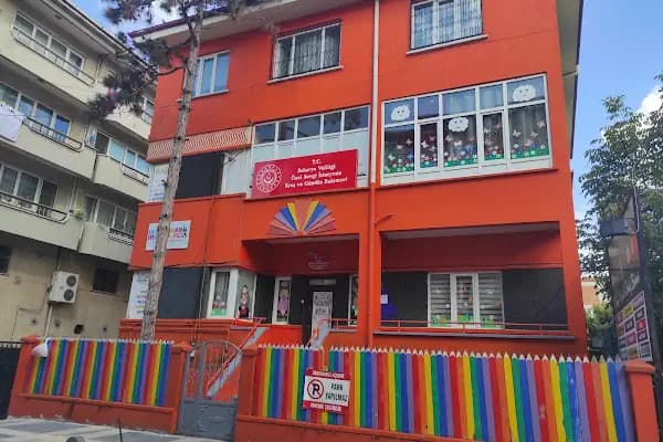 Özel Sevgi İstasyonu Kreş ve Gündüz Bakım Evi - Kreş - Sakarya Adapazarı