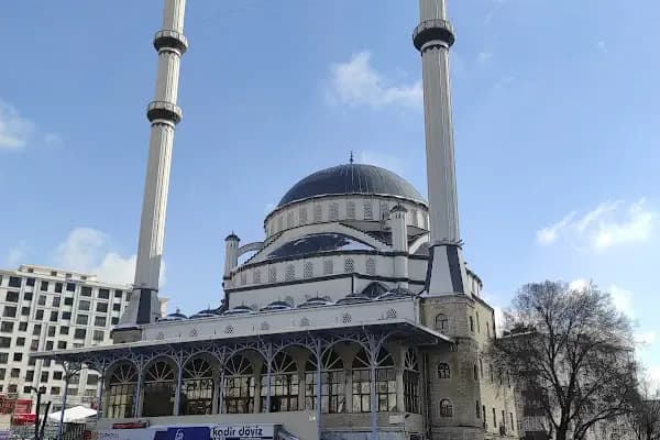 Bağcılar Meydan - Metro İstasyonu - İstanbul Bağcılar