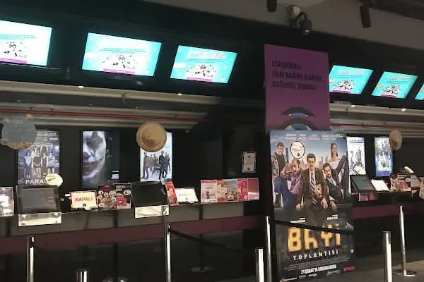 Paribu Cineverse Espark - Sinema Salonu - Eskişehir Tepebaşı