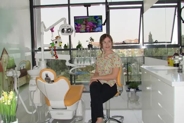 Dr. Dt. Aylin Gençkan Çocuk Diş Hekimi - Çocuk Diş Hekimi - Bursa Nilüfer