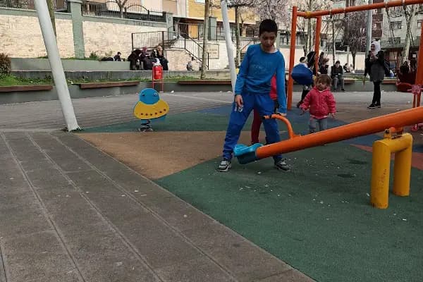 Sadık Özgür Parkı - Park - İstanbul Güngören