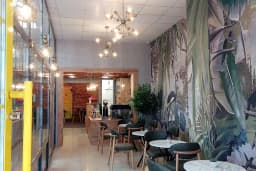 Legend Boutique Cafe