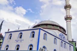 Gültepe Çamlık Camii