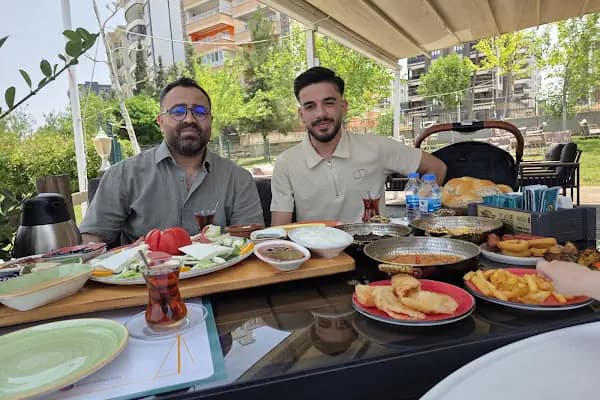 Esinti Bistro Kafe - Kafe - Şanlıurfa Karaköprü