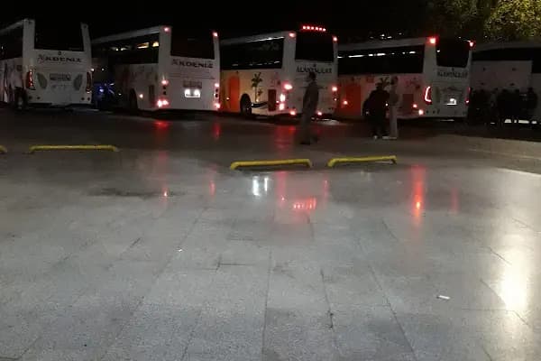 Isparta Petrol Turizm - Ulaşım Hizmeti - İzmir Bornova