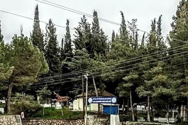 Lalaşahin Mezarlığı - Mezarlık - Bursa Mustafakemalpaşa
