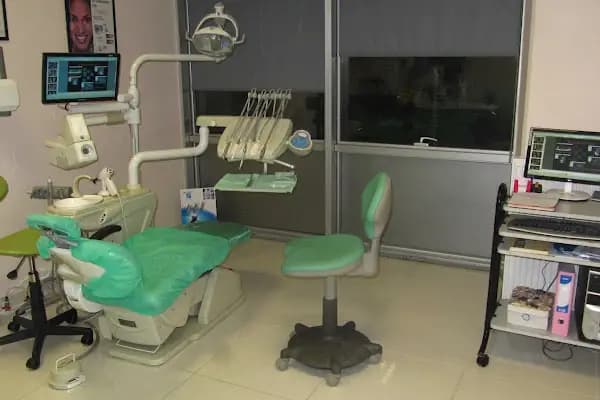 Aydın Ağız ve Diş Sağlığı Polikliniği - Diş Hekimi - İstanbul Esenyurt