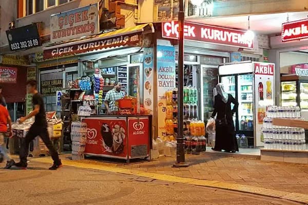 Azizoğulları Baklavala &amp; Burma Kadayıfları - Tatlı Dükkanı - İstanbul Bağcılar