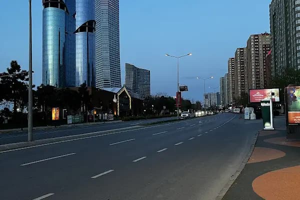 Ataşehir Bulvarı - Otobüs Durağı - İstanbul Ataşehir