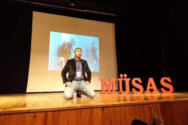 İbrahim Üzümcü Konferans Salonu - Etkinlik Mekânı - İstanbul Kadıköy